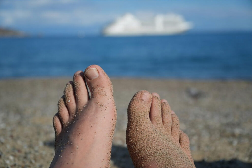 Barfuss am meer liegen vegan leben 